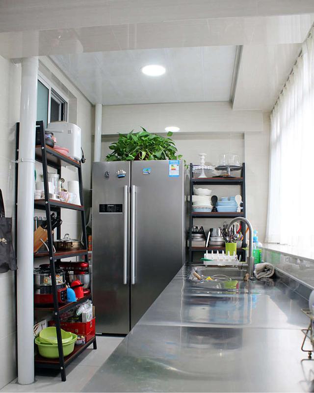 廚房不銹鋼臺面用了8年，告訴你究竟好不好，很多人都想錯了