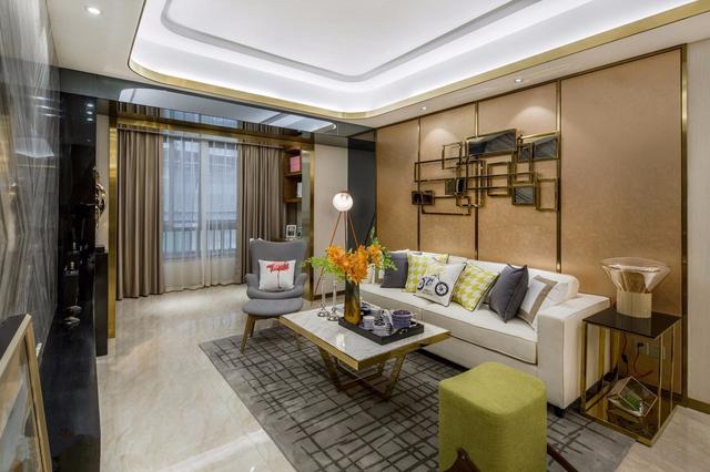 把不銹鋼條嵌到墻上,簡單點綴好高檔!